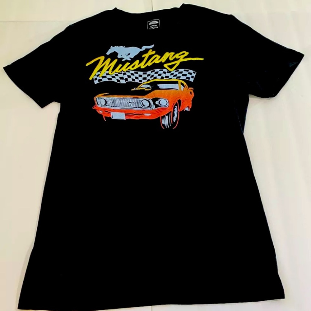 Ford Official License Product Ford Mustang Graphic T-Shirt men’s Medium